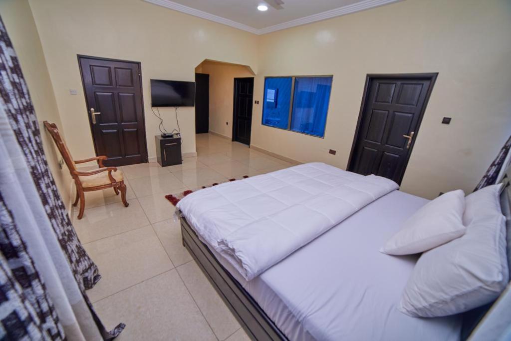 Afranasa Inn Тема Екстериор снимка